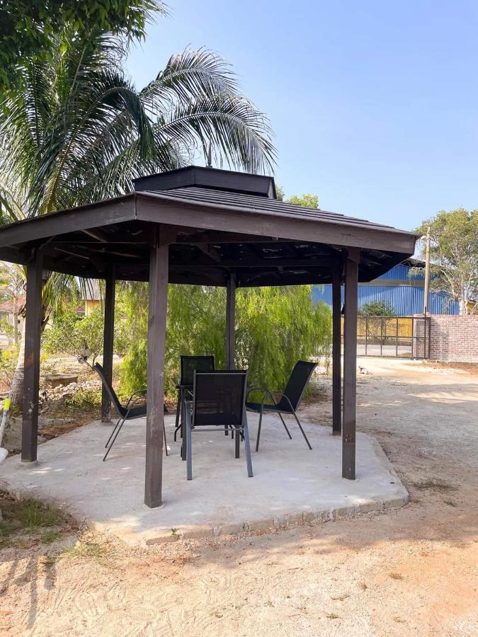 Casa Tiga Homestay Besut Kampung Kuala Besut Exteriér fotografie