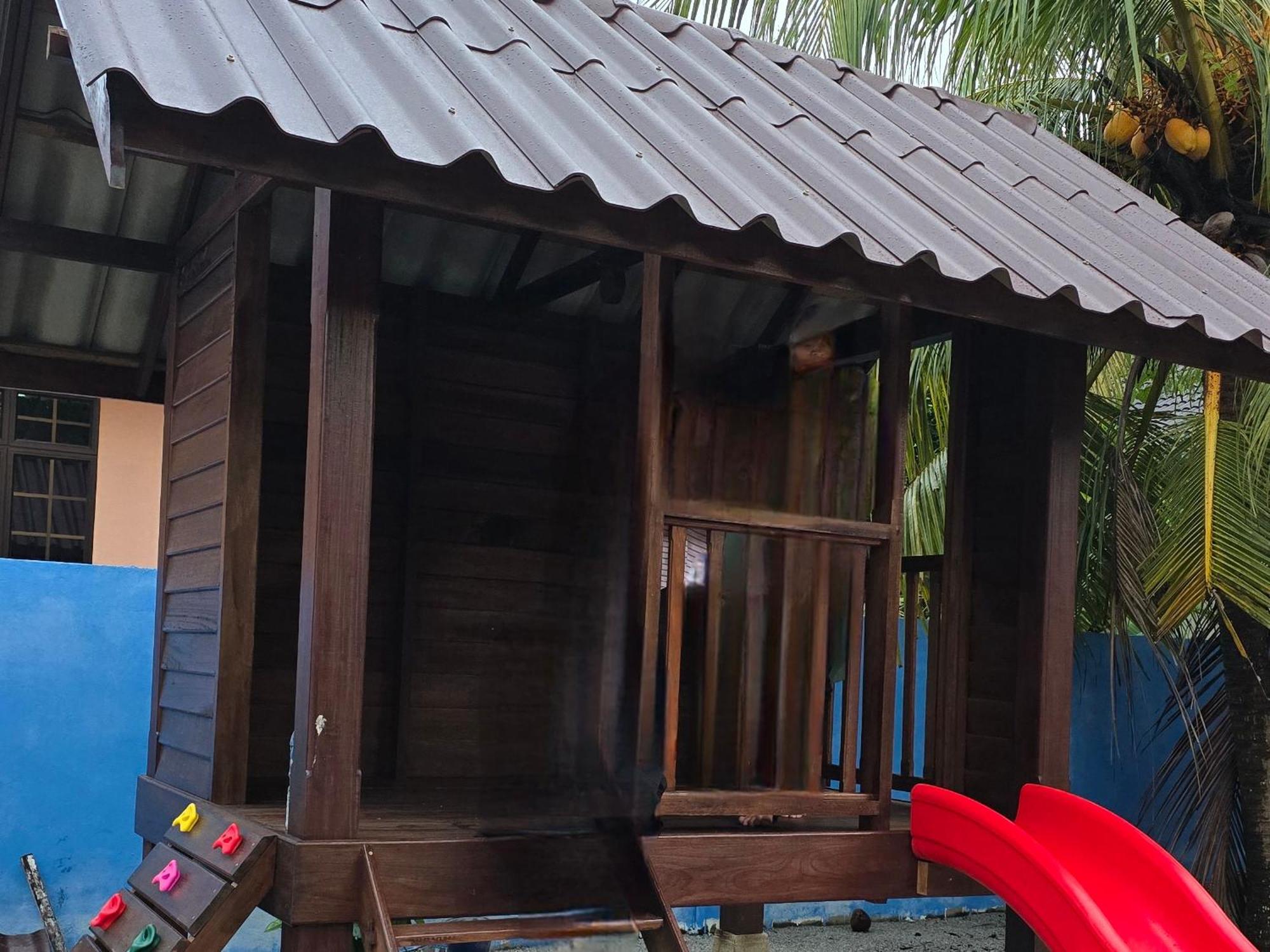 Casa Tiga Homestay Besut Kampung Kuala Besut Exteriér fotografie